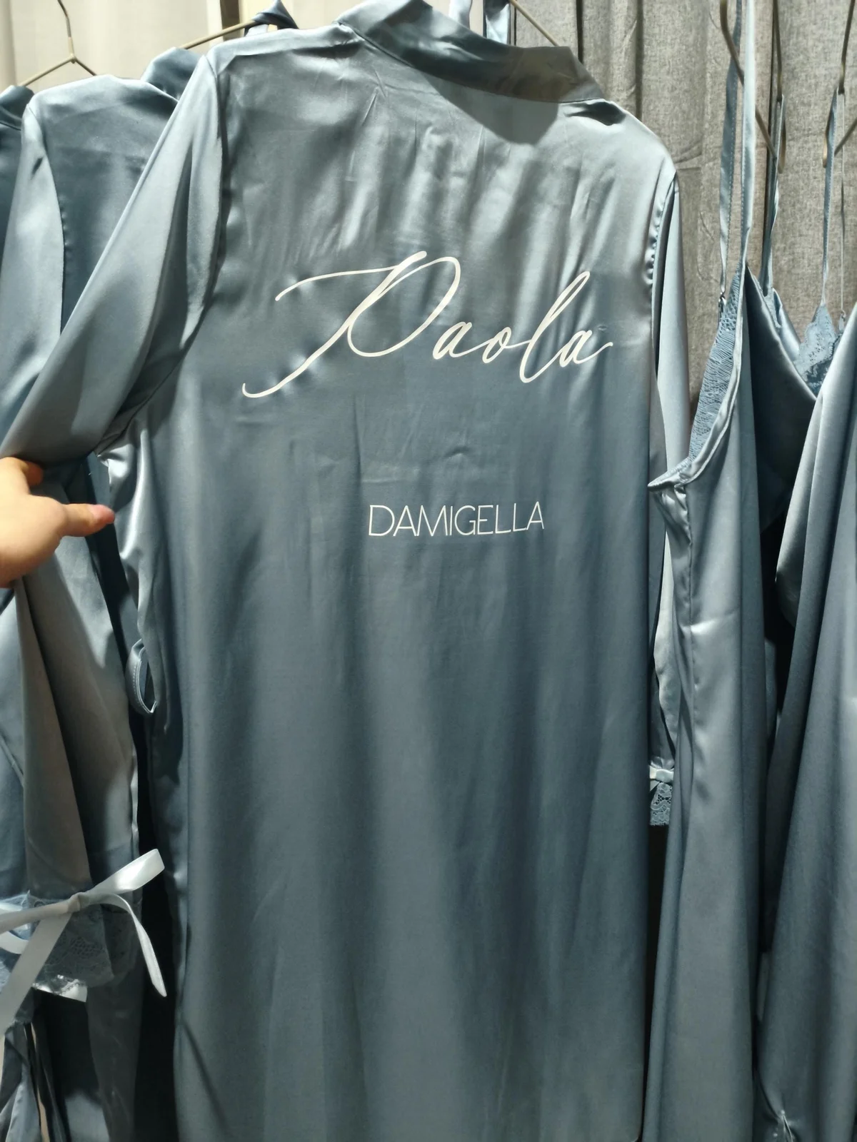 Vestaglia in raso personalizzata — foto 7